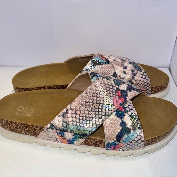 ♦️ YOKI brand flatform sandals, Free People Sidelines Flat form Size 9. Used - Picture 3 of 5
